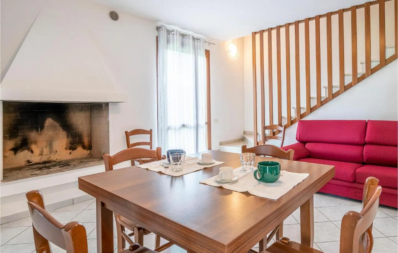 펜션 Beautiful Home In Albarella Ro With Kitchen 이솔라 알바렐라